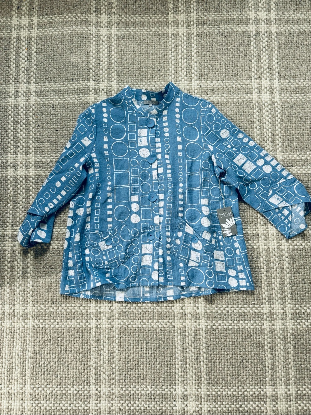 Habitat abstract button front top